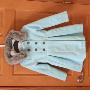 Girl's Cat&Jack winter coat, light green, size 6/6x